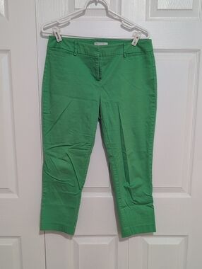 New York & Company Green Cropped Stretch Pants